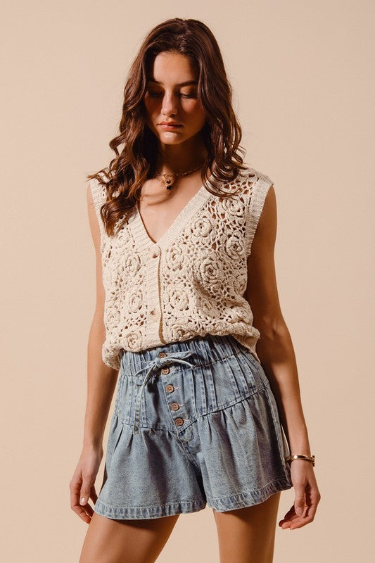 The Sutton Sweetheart Button Denim Shorts